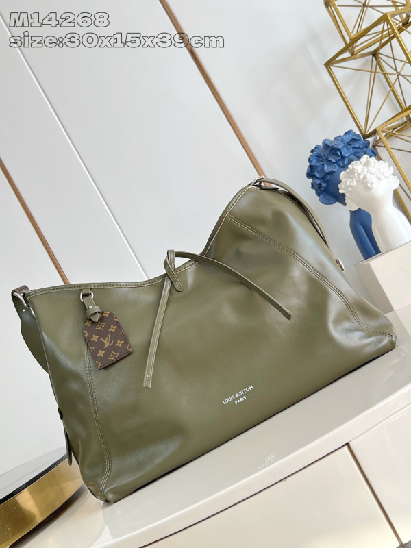 l0*is V*t0n carryall mm- 39 x 30 x 15cm