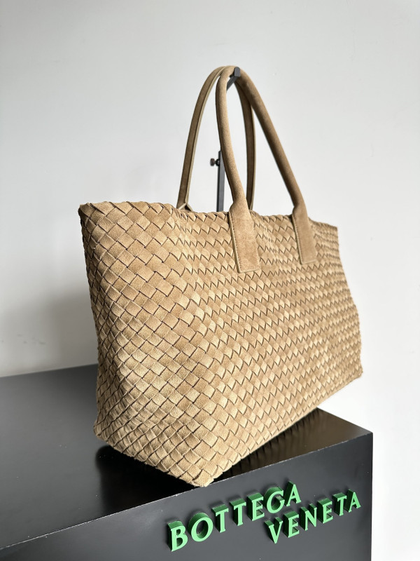 bo*te*ga Ve*ne*ta large cabat-51*18*28cm