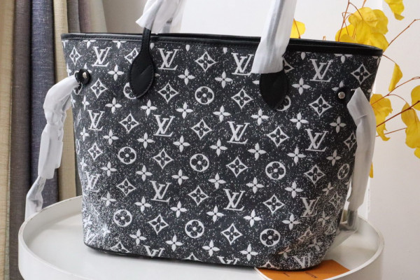 l0*is V*t0n neverfull mm
