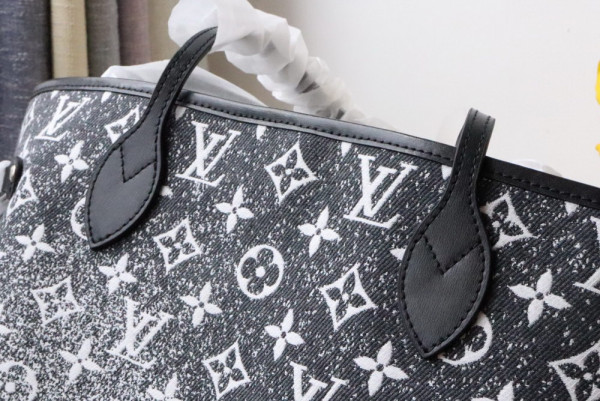 l0*is V*t0n neverfull mm